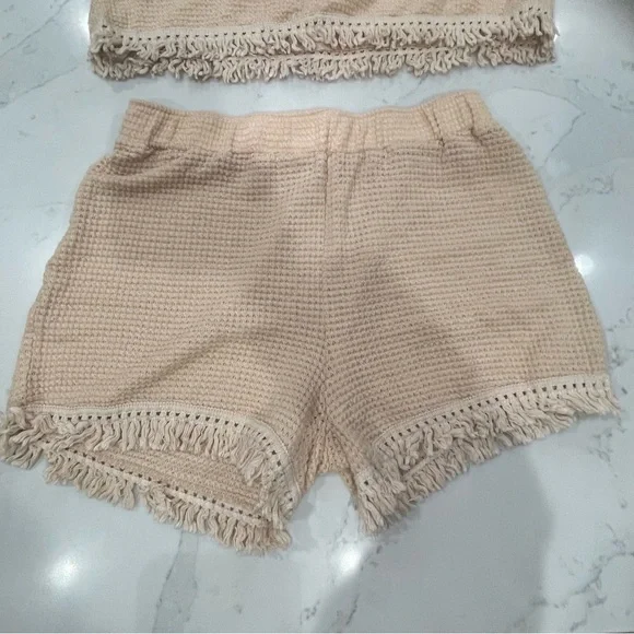Amazon Beige Knit Fringe Tank and Shorts Set - Picture 6 of 15